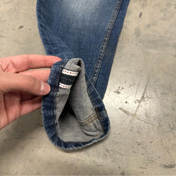 The Stronghold Selvedge Jeans Blue Relaxed Tapered Denim - Picture 6 of 11